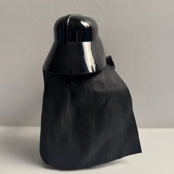 LEGO Star Wars Darth Vader Flashlight with light-up feet(batteries not included) - Picture 6 of 10